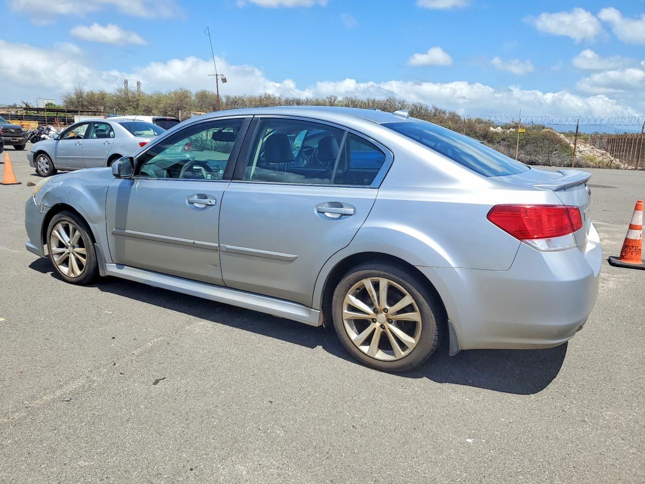 2013 SUBARU Legacy