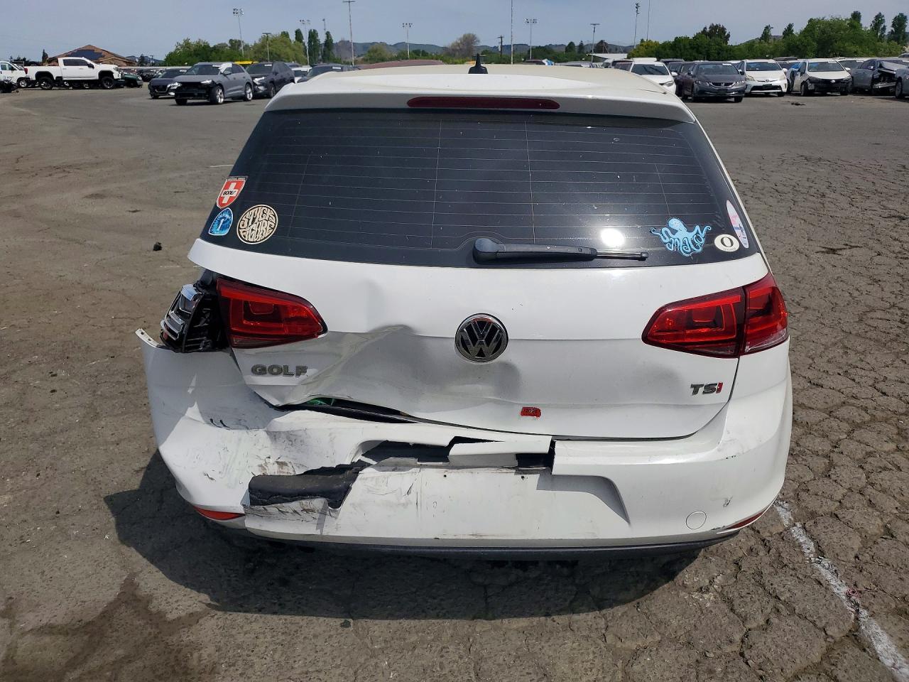 2015 VOLKSWAGEN GOLF