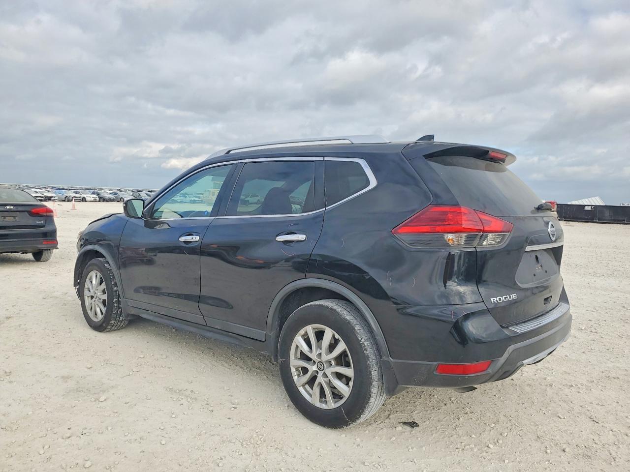 2017 NISSAN ROGUE