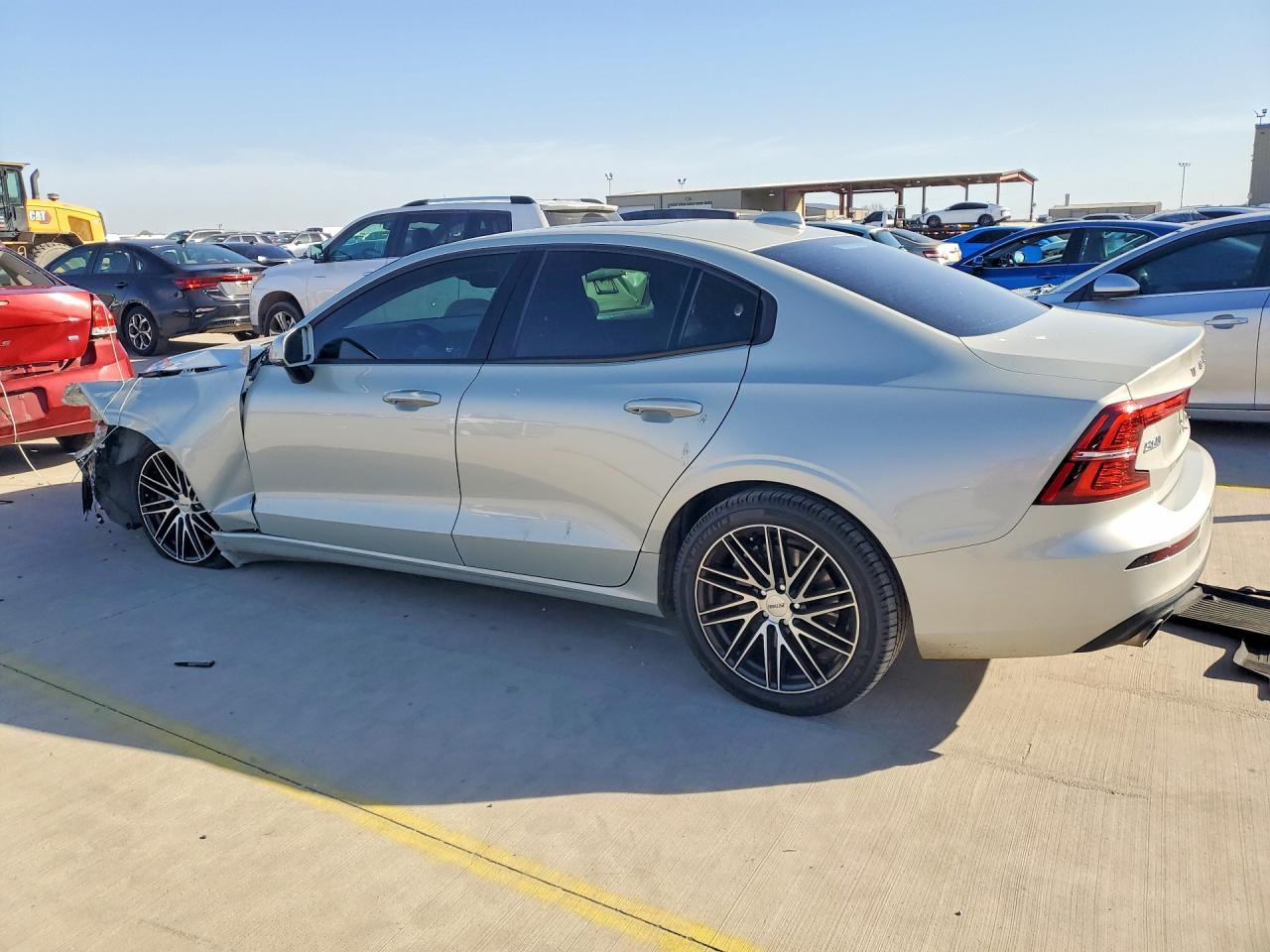 2019 VOLVO S60