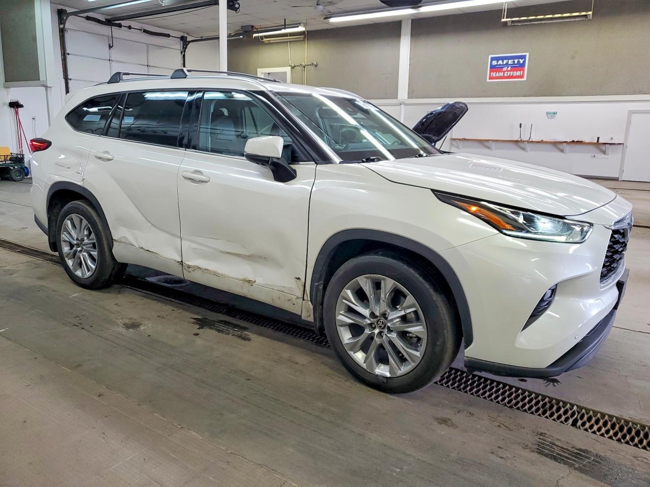 2020 TOYOTA HIGHLANDER