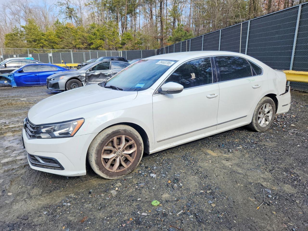 2016 VOLKSWAGEN Passat