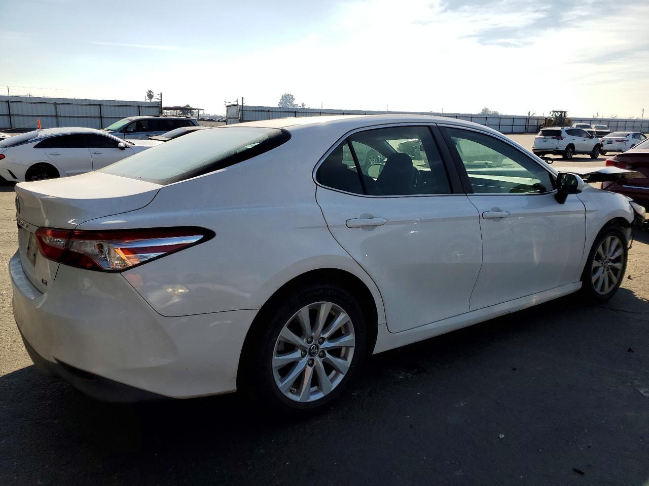 2018 TOYOTA CAMRY