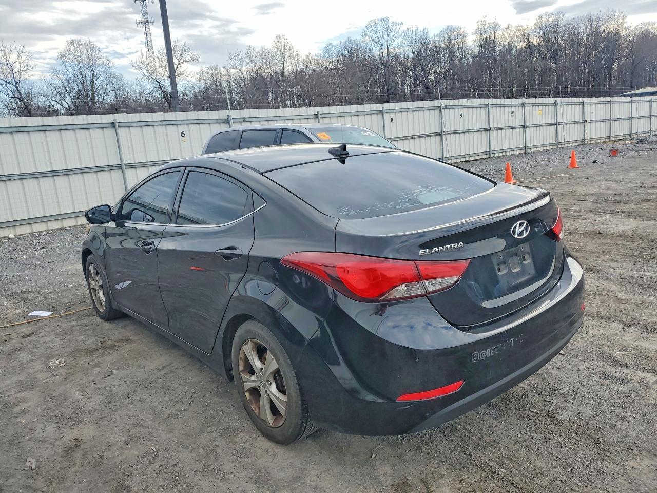 2016 HYUNDAI ELANTRA
