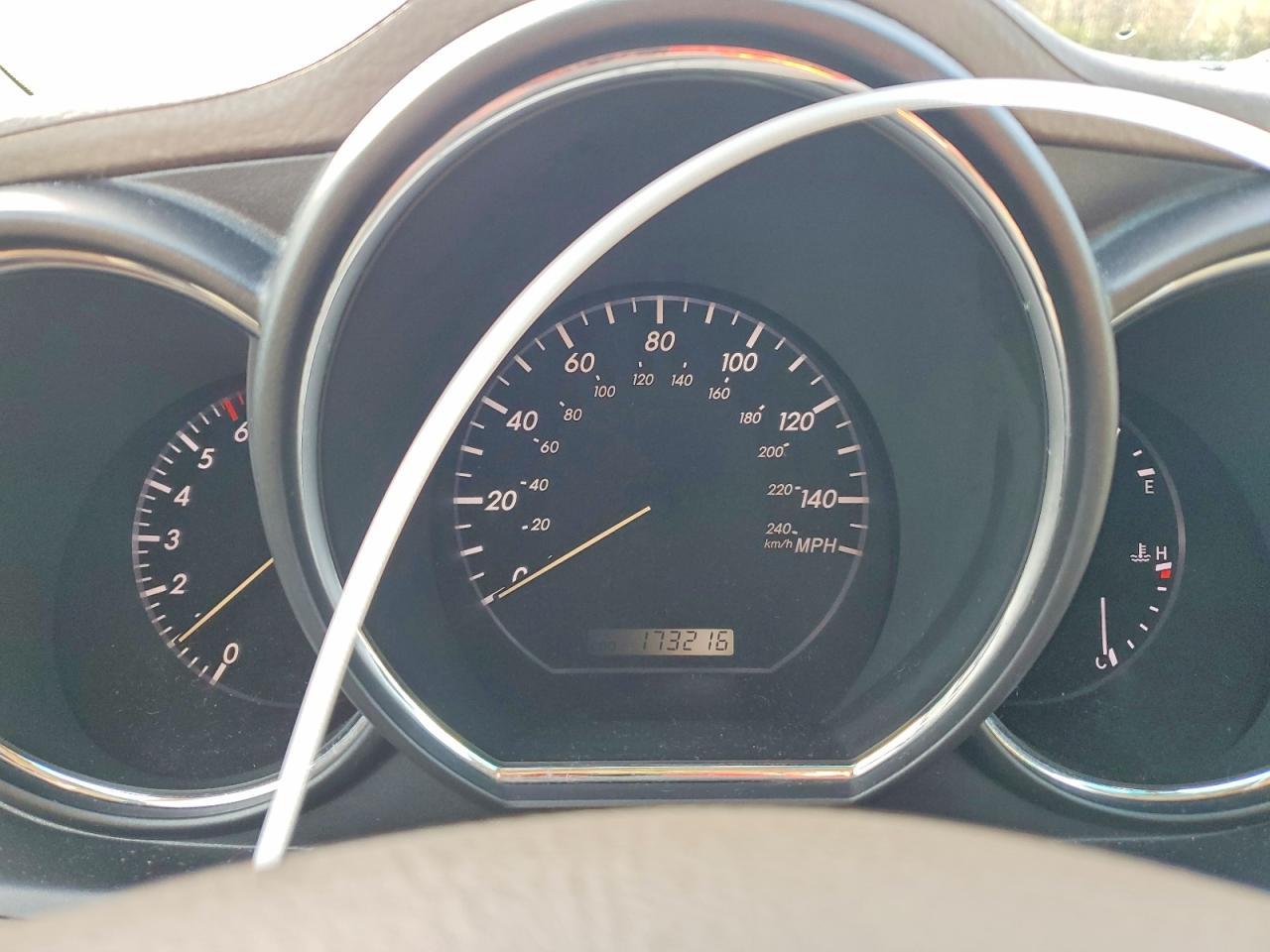 2004 LEXUS Rx 330