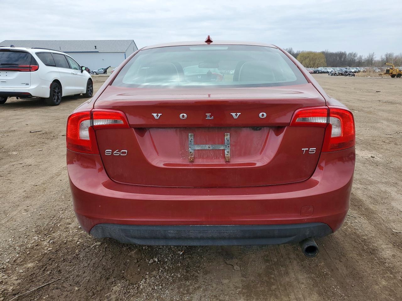 2013 VOLVO S60