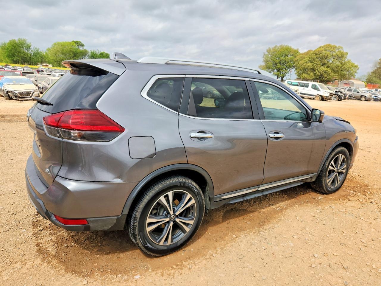 2018 NISSAN ROGUE
