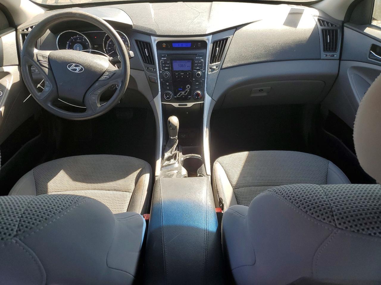 2011 HYUNDAI SONATA