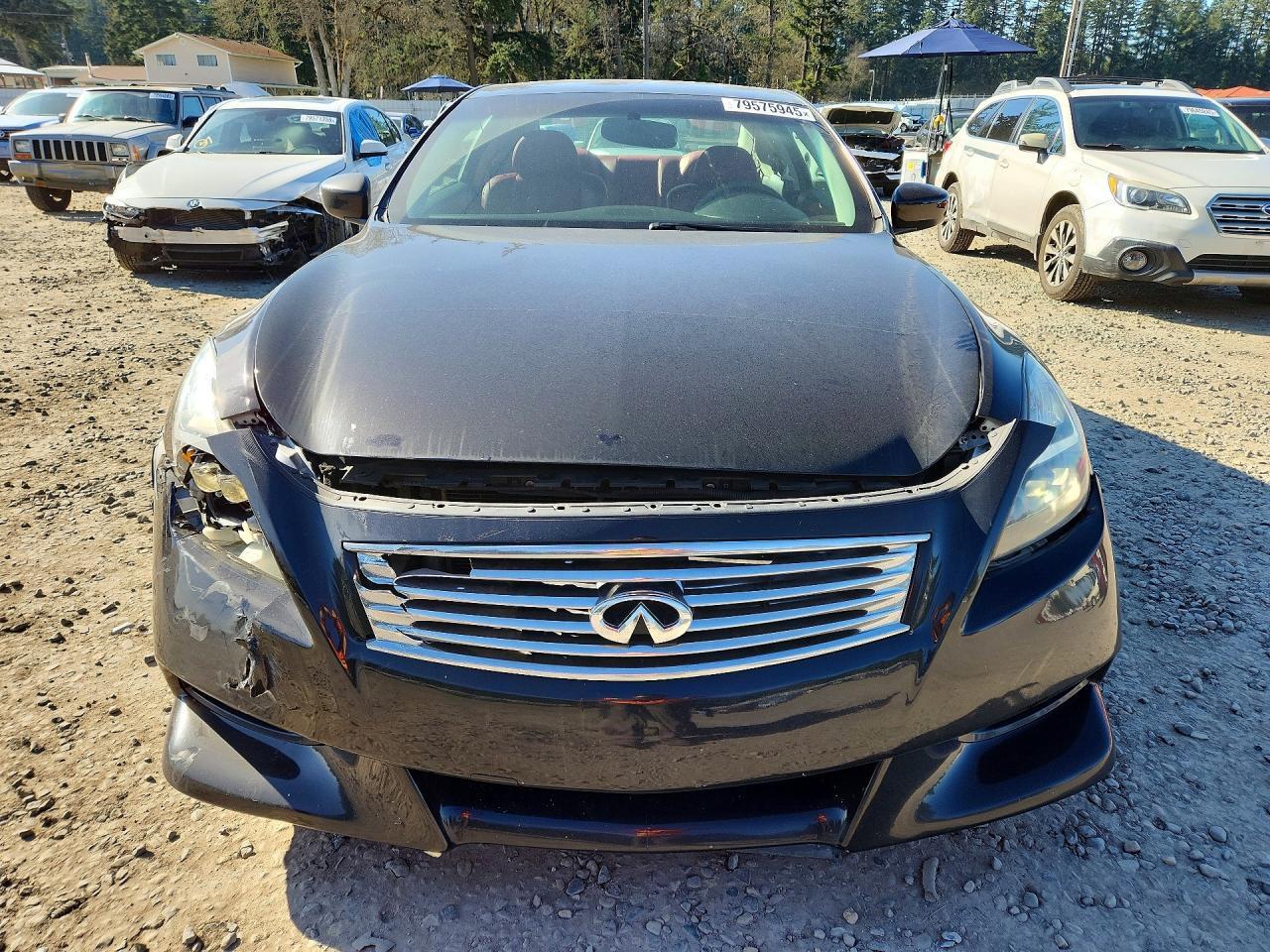 2011 INFINITI G37