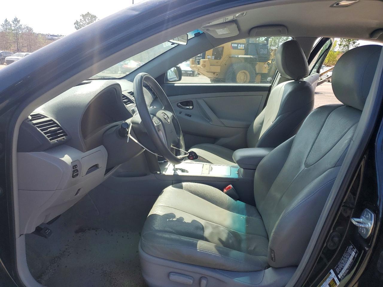 2011 TOYOTA CAMRY