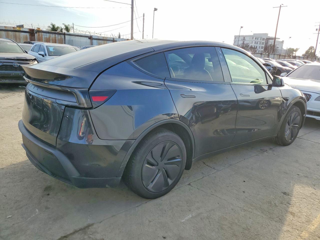 2026 TESLA MODEL Y