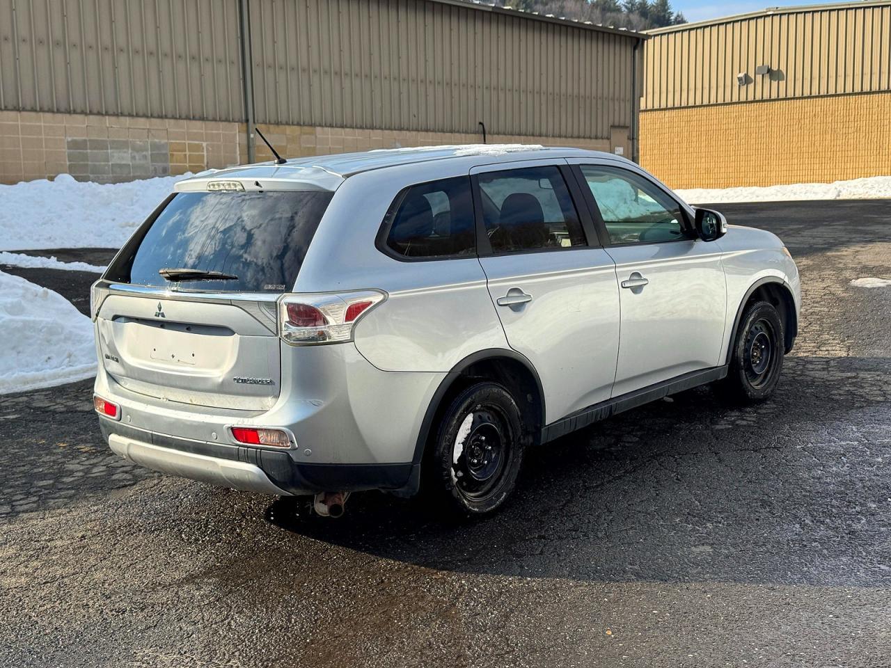 2015 MITSUBISHI outlander