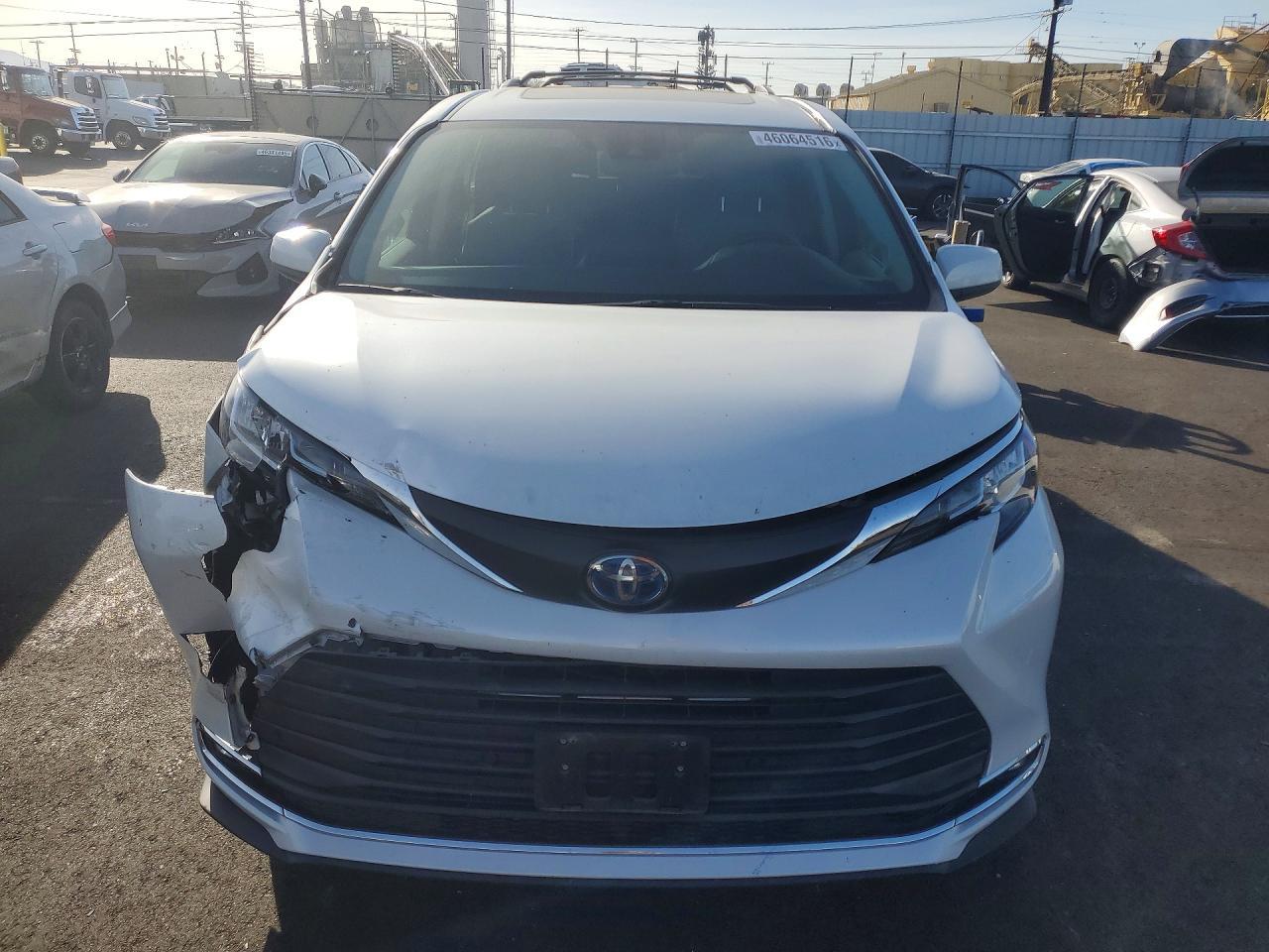 2022 TOYOTA SIENNA