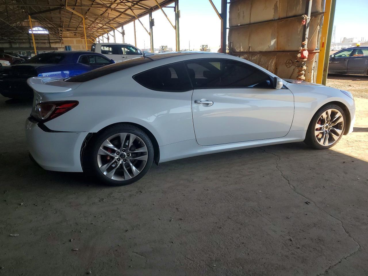 2016 HYUNDAI GENESIS