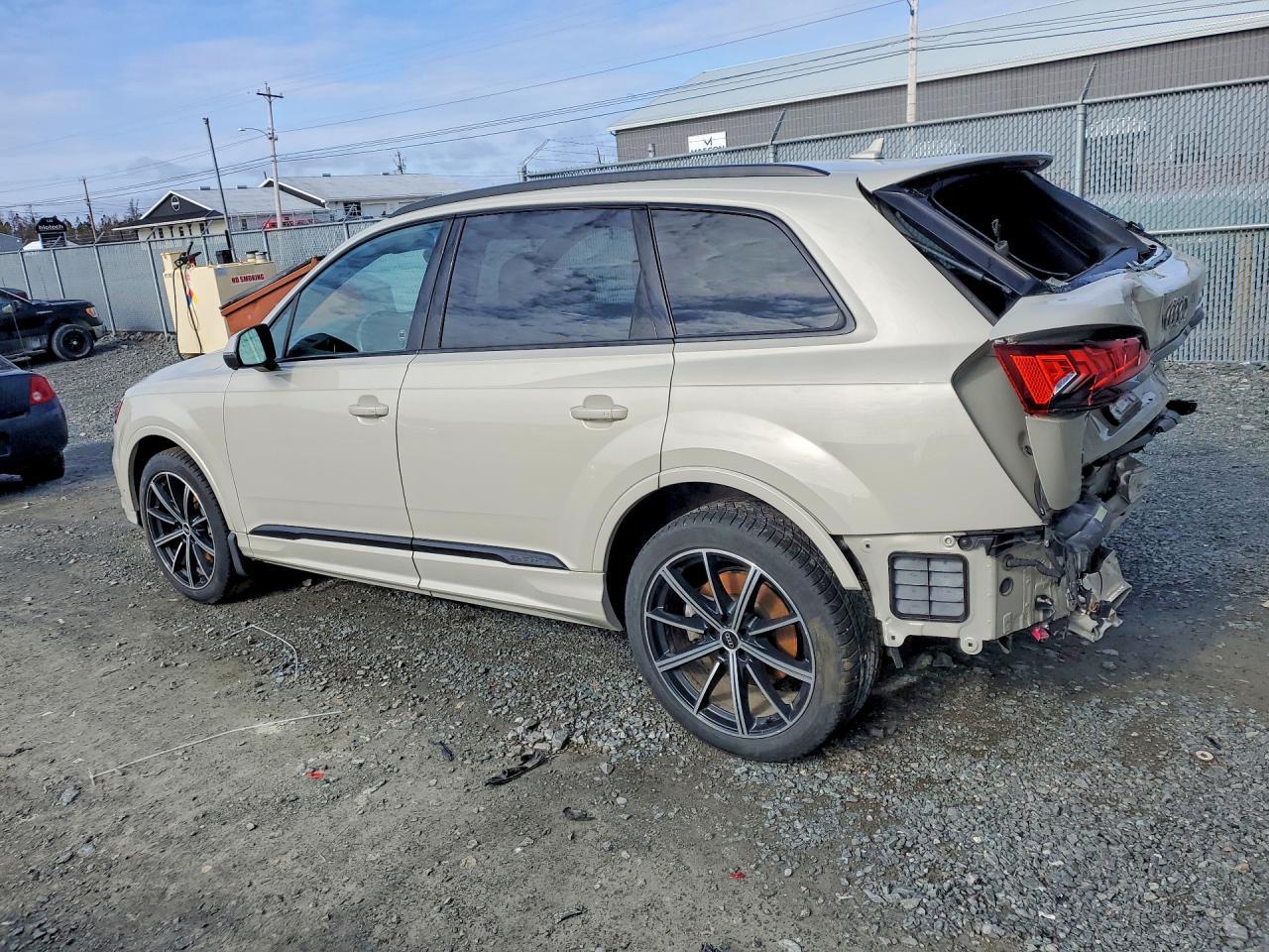 2022 AUDI Q7