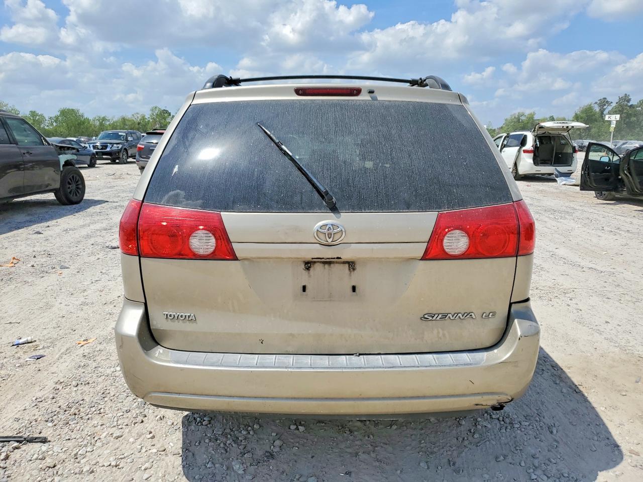 2007 TOYOTA SIENNA