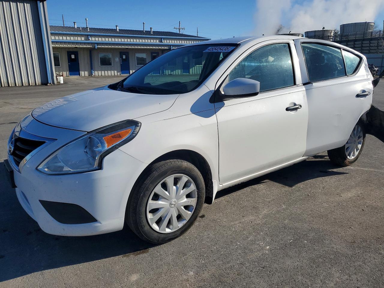 2017 NISSAN VERSA