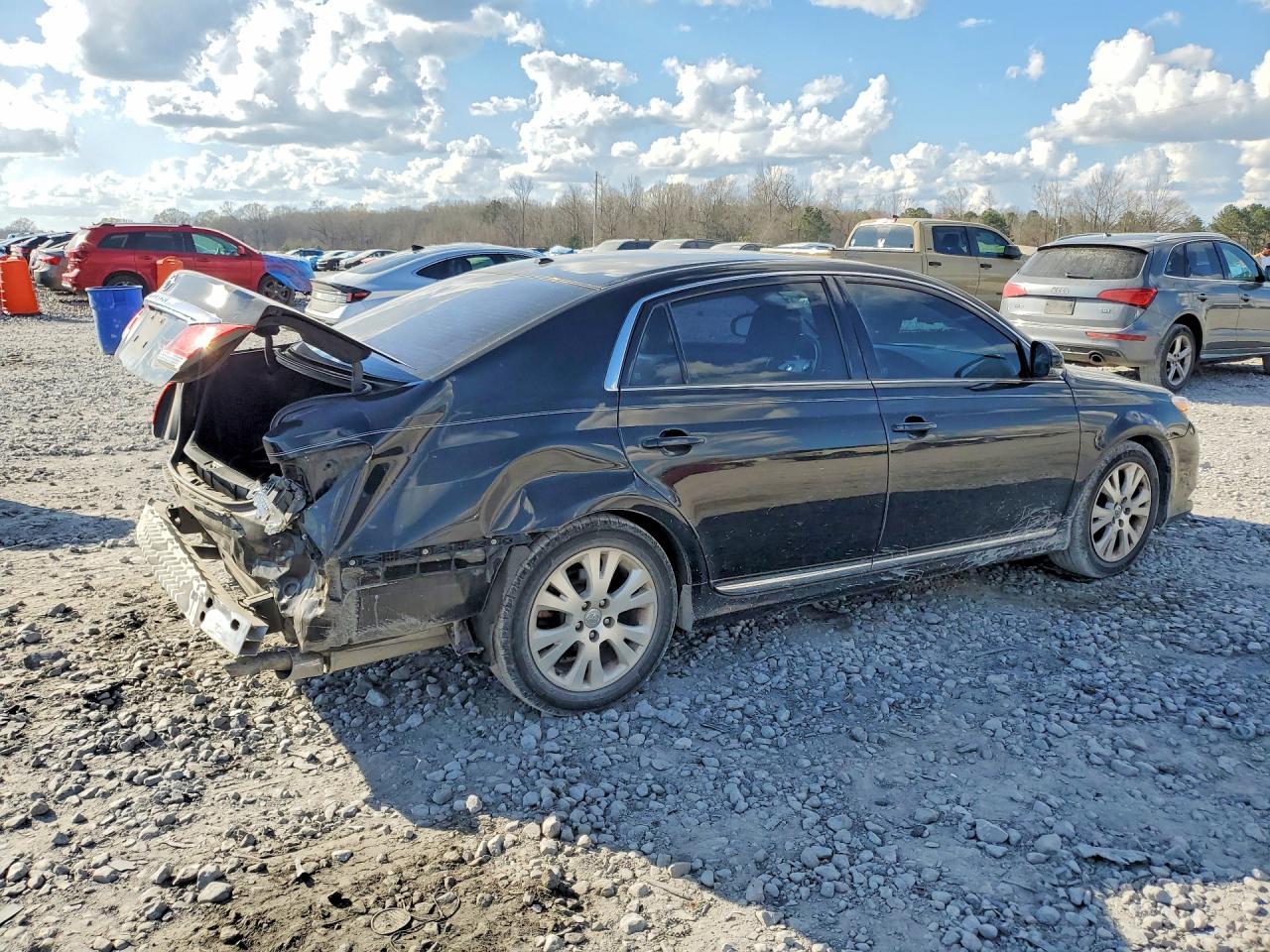 2012 TOYOTA Avalon