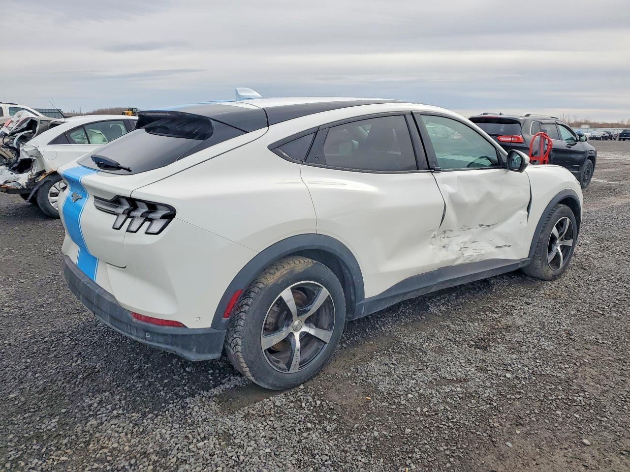 2021 FORD Mustang Mach-E