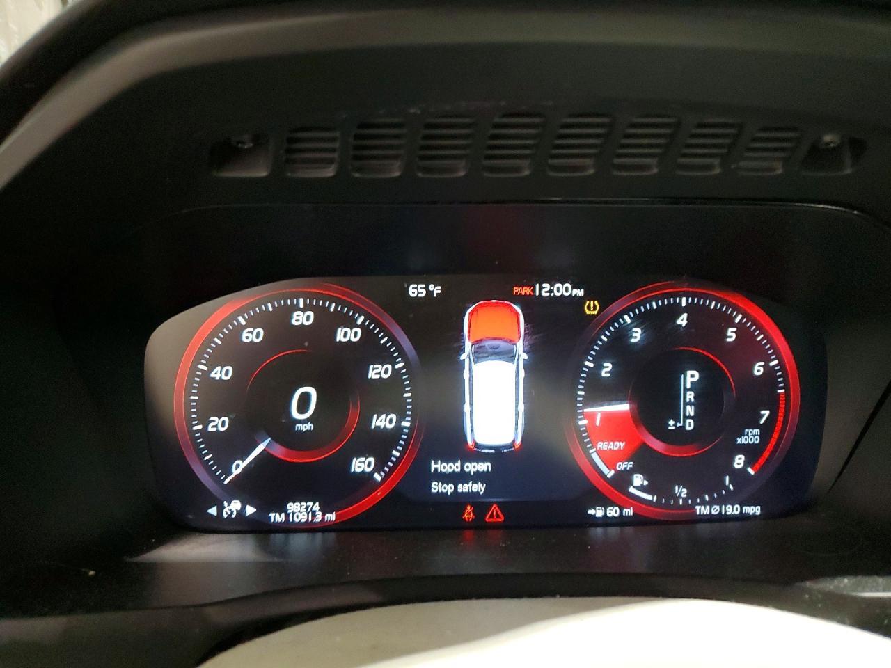 2017 VOLVO XC90