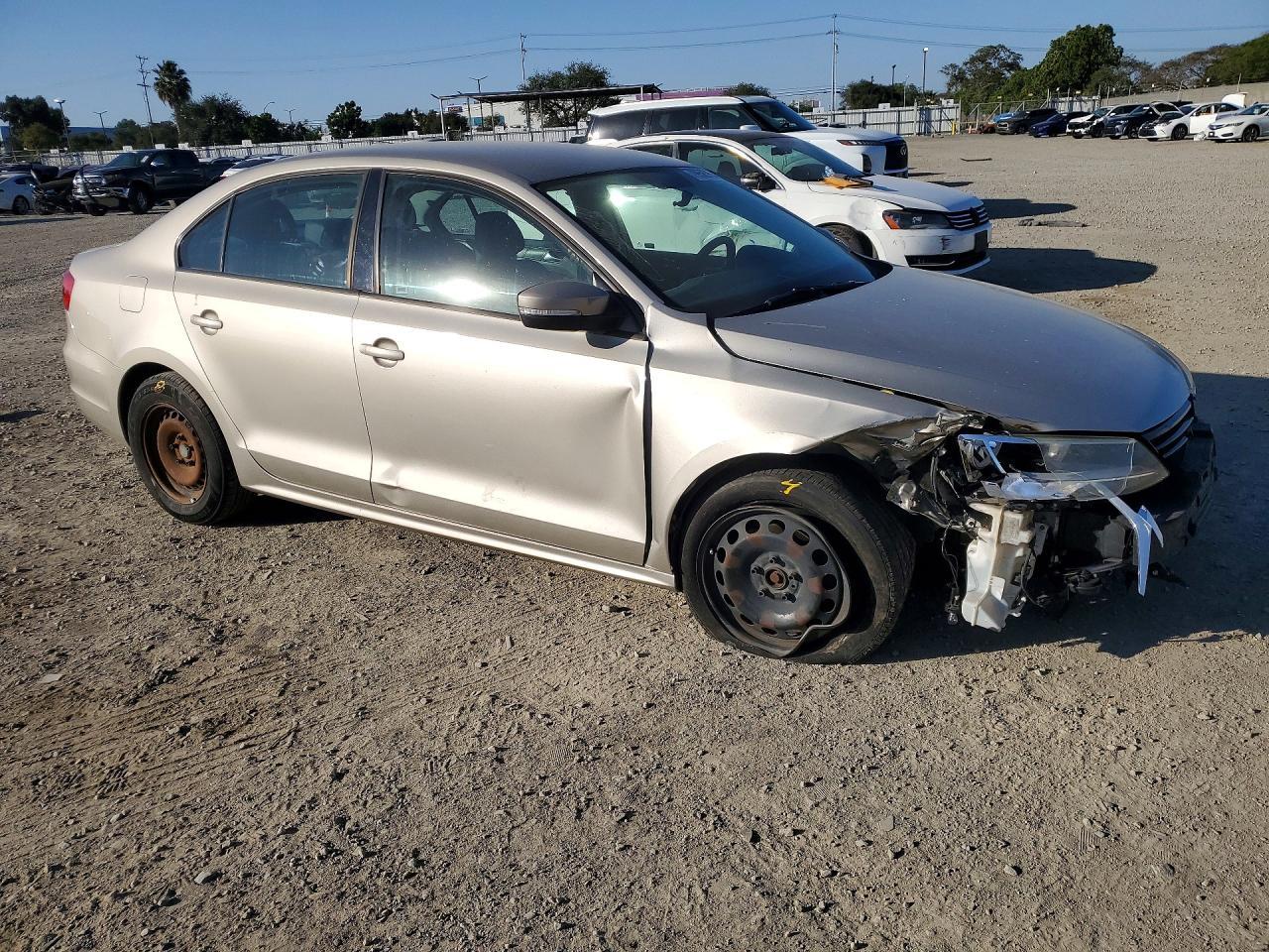 2012 VOLKSWAGEN JETTA