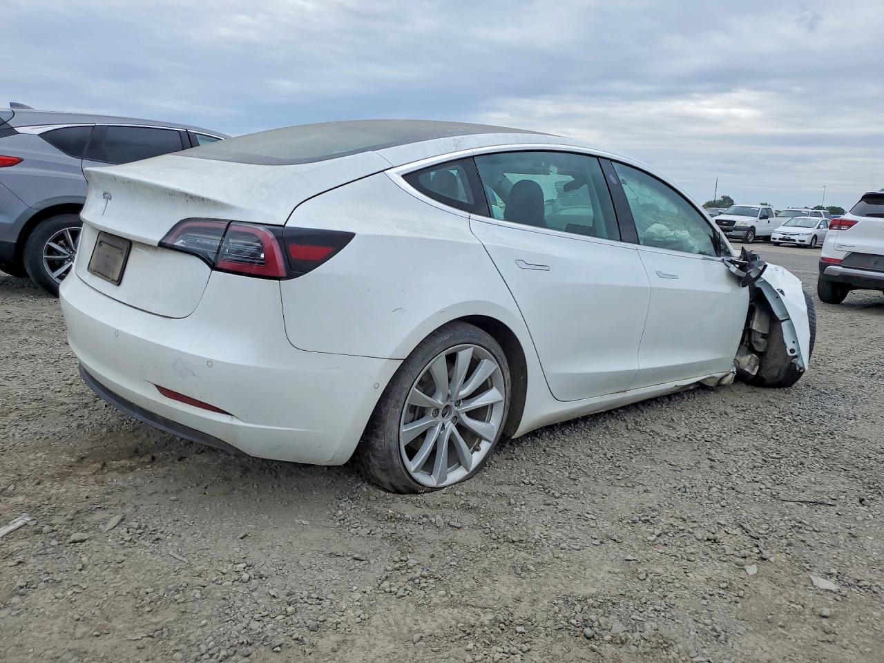 2020 TESLA MODEL 3