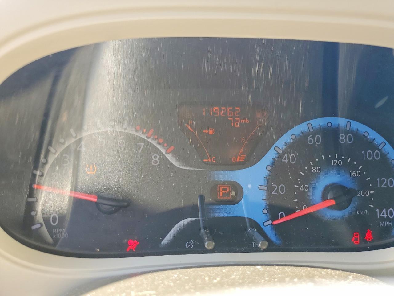 2011 NISSAN CUBE