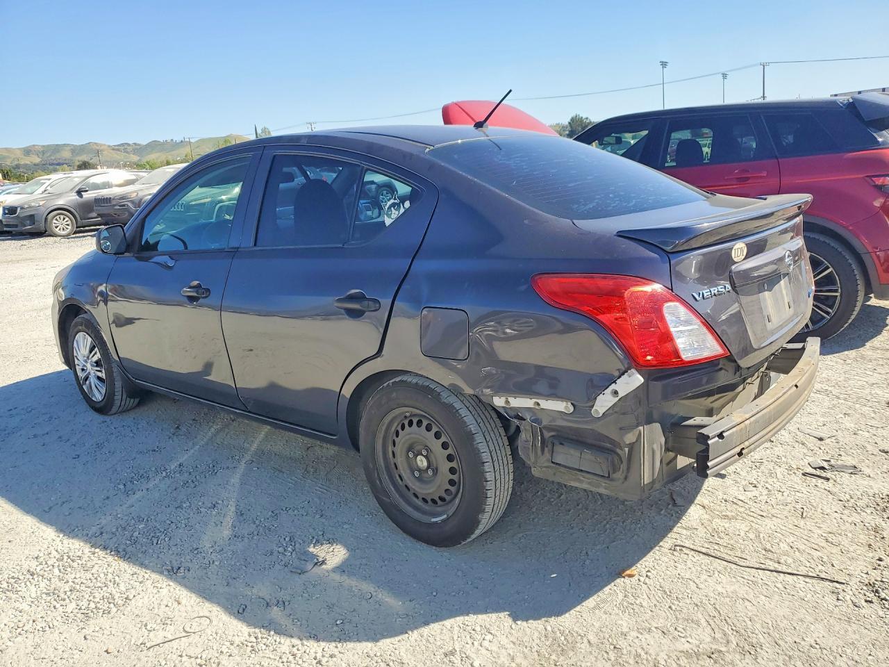 2015 NISSAN VERSA