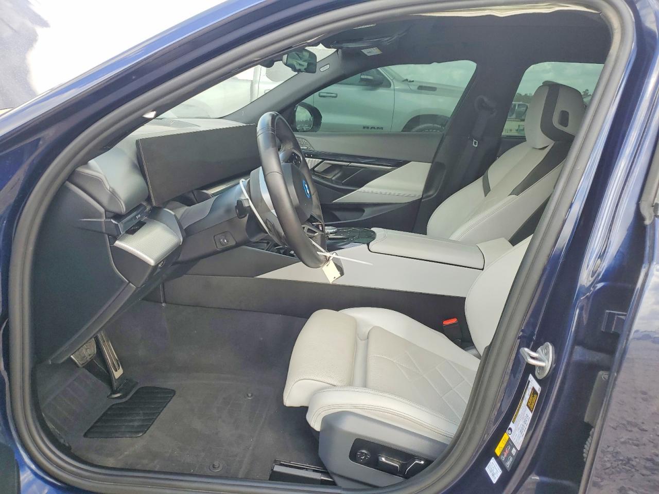 2026 BMW i5