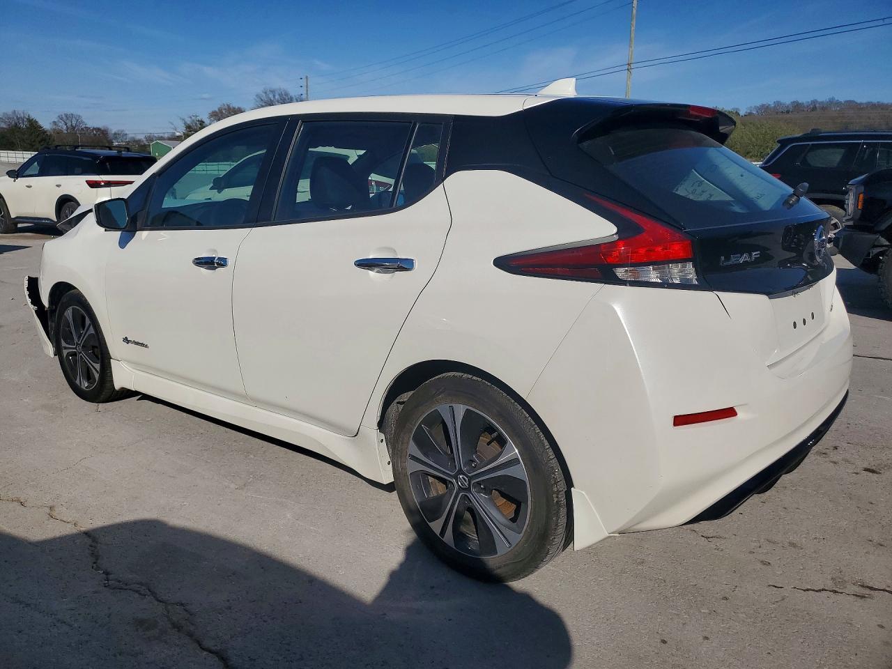 2019 NISSAN LEAF