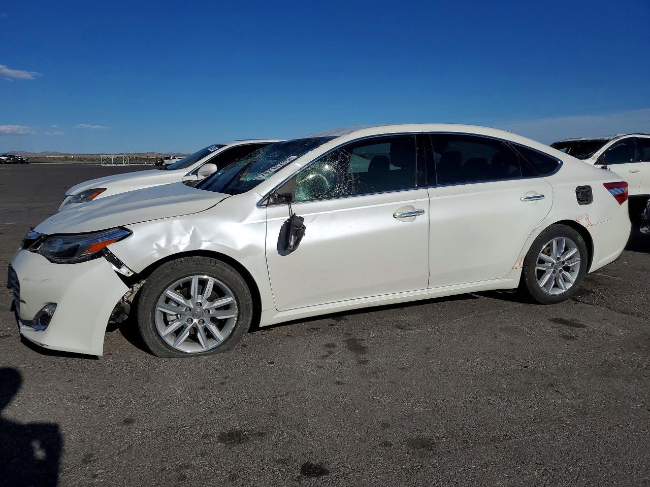 2015 TOYOTA Avalon