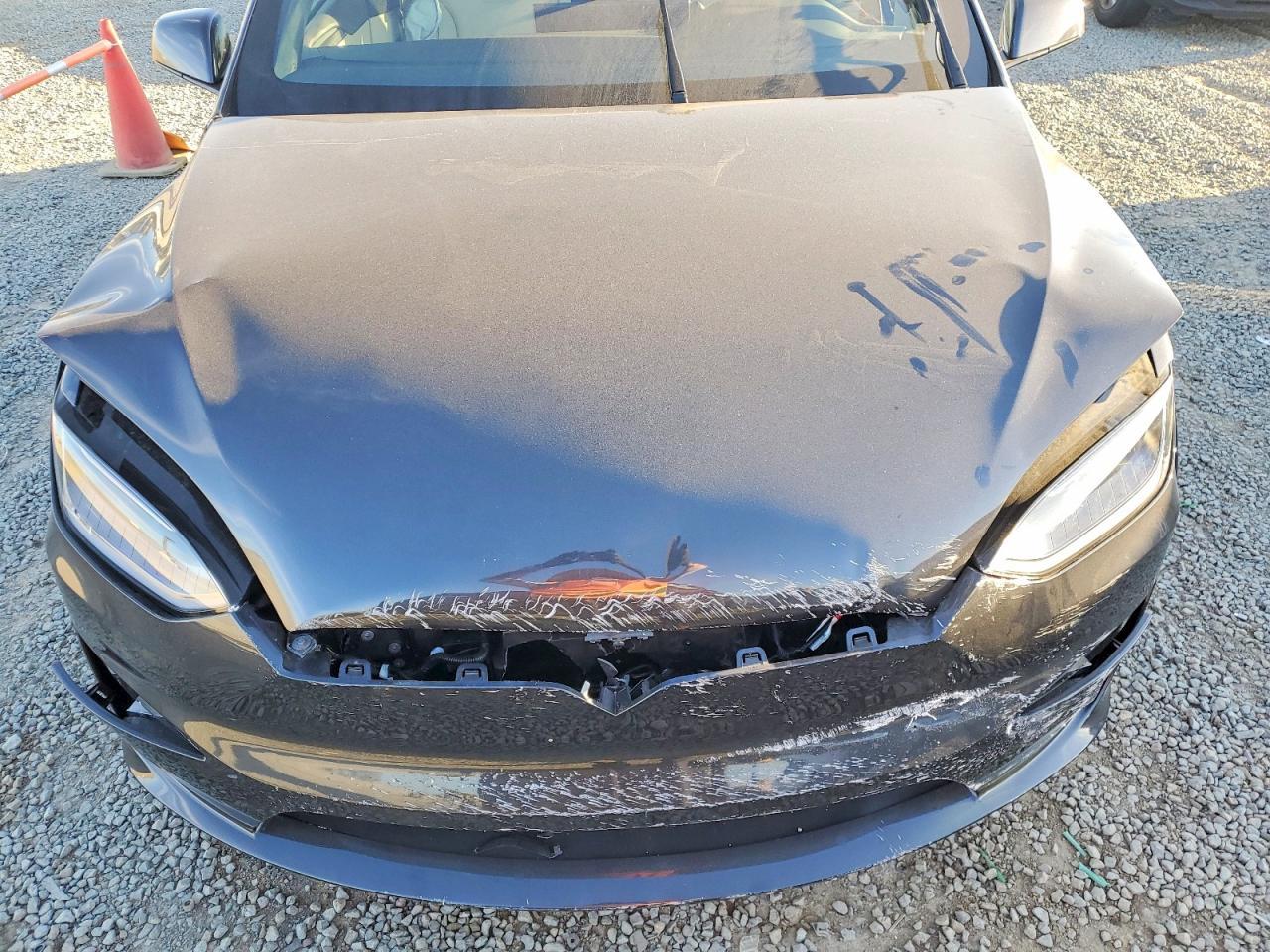 2025 TESLA MODEL X