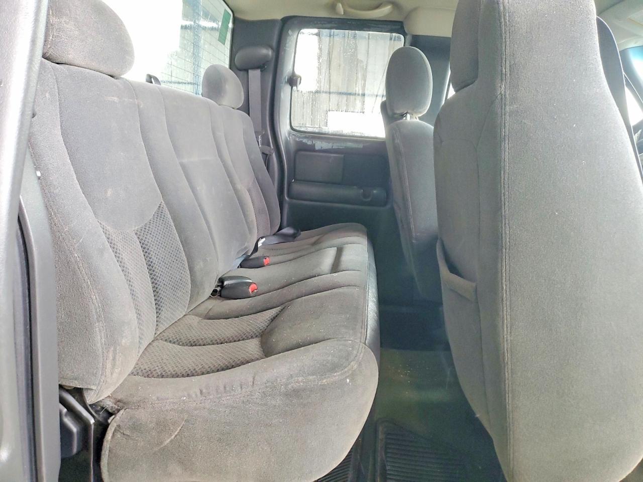 2004 CHEVROLET Silverado