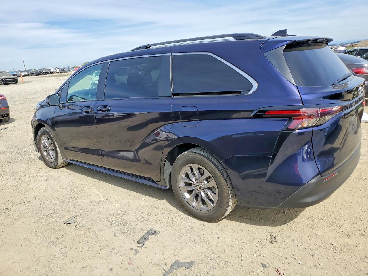 2024 TOYOTA SIENNA