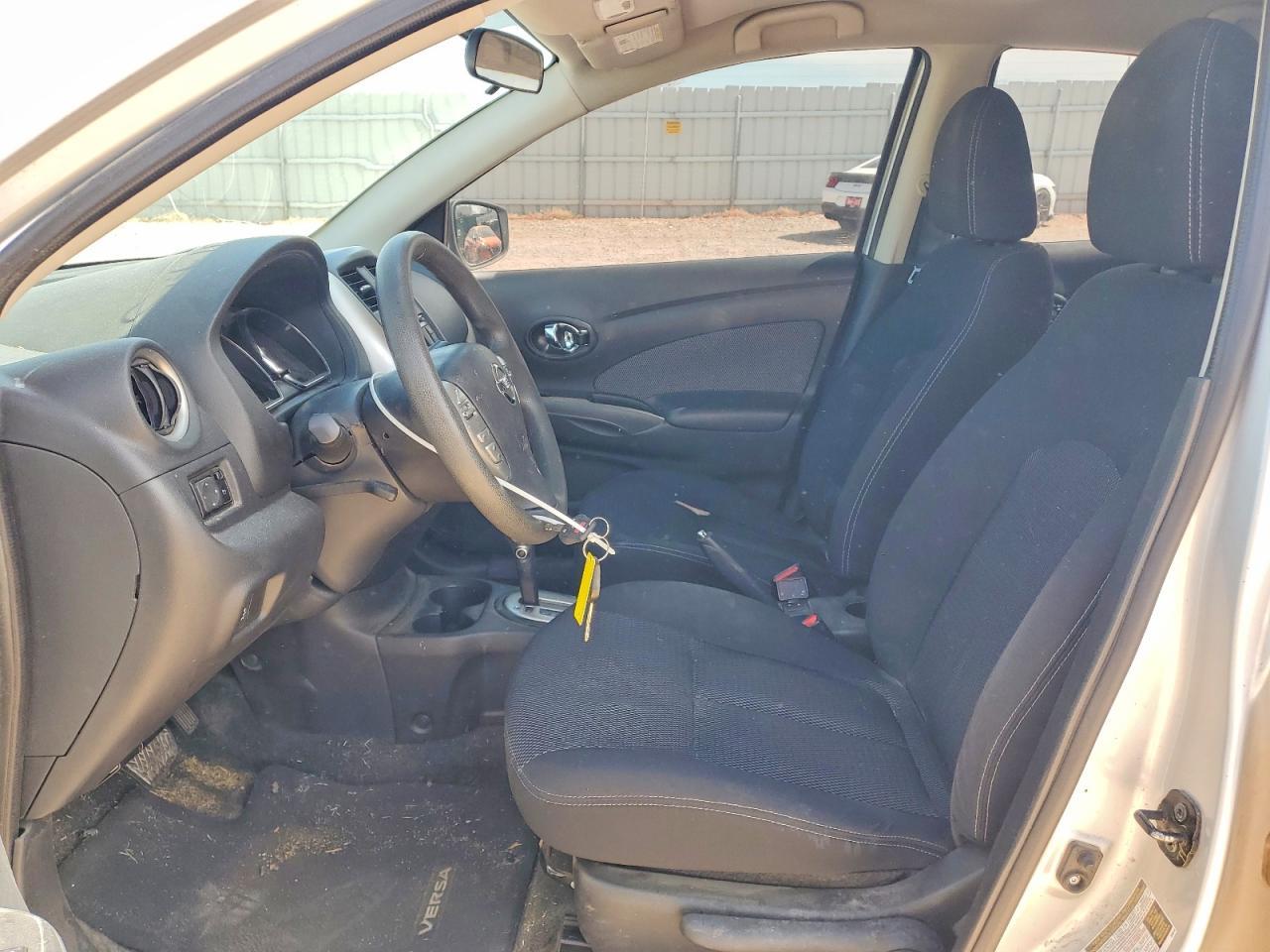 2015 NISSAN VERSA
