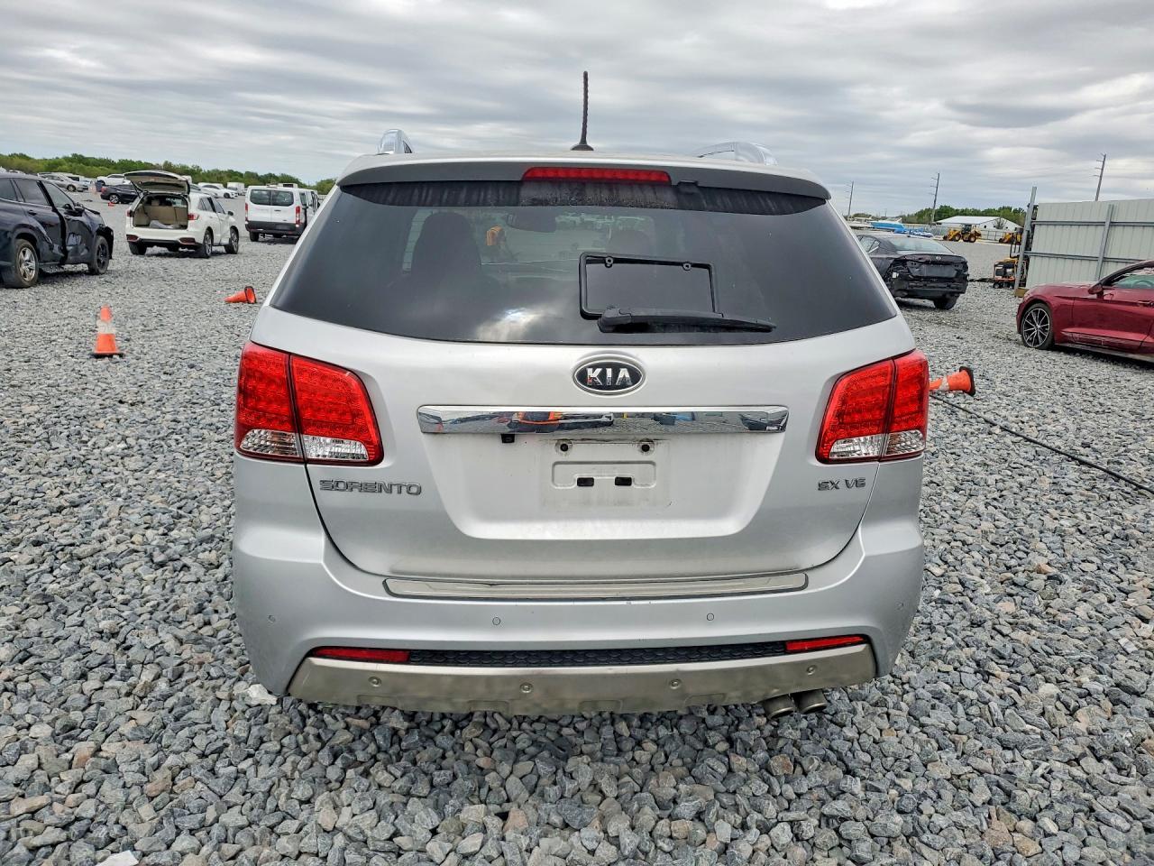 2013 KIA SORENTO