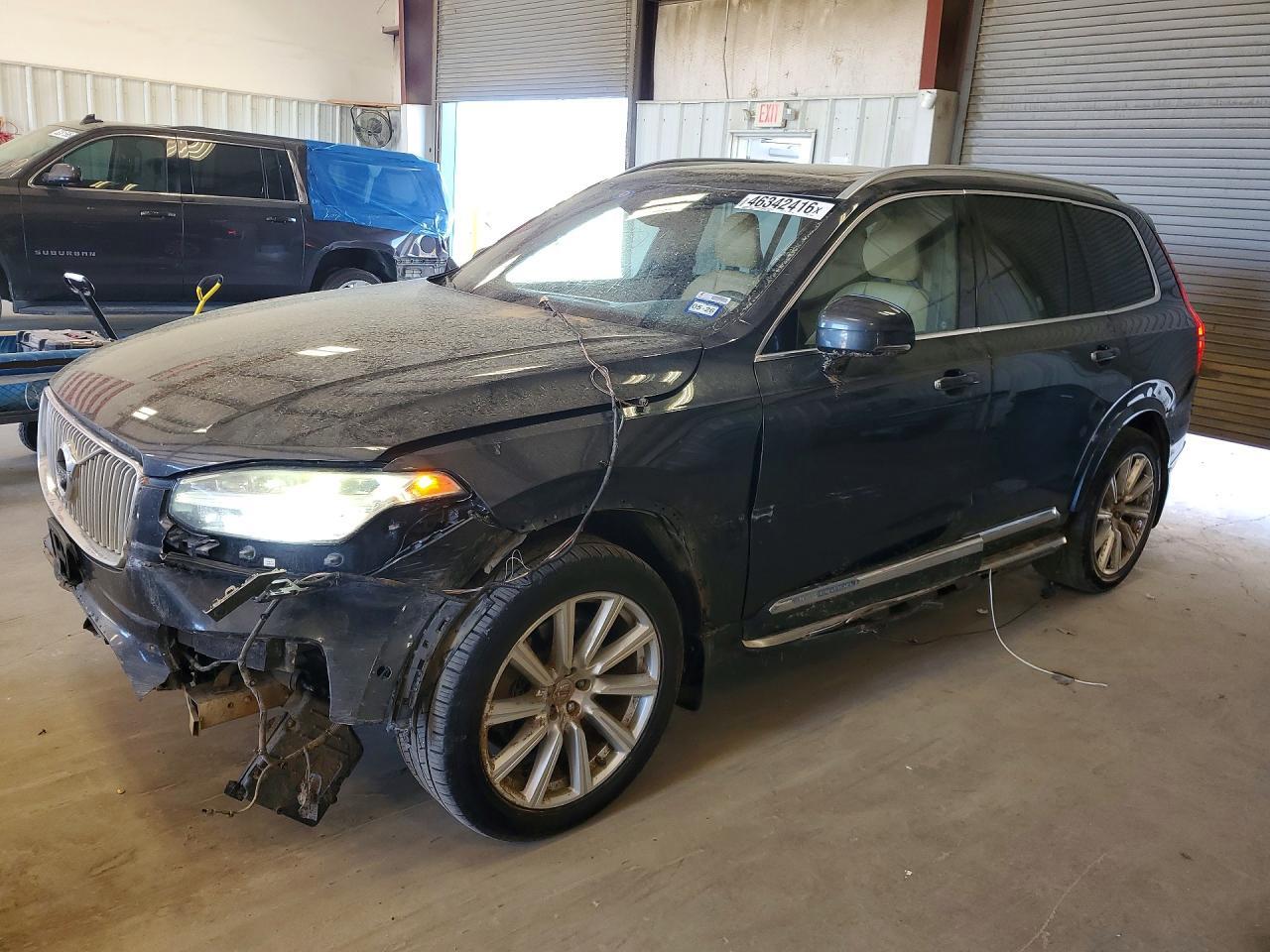 2017 VOLVO XC90