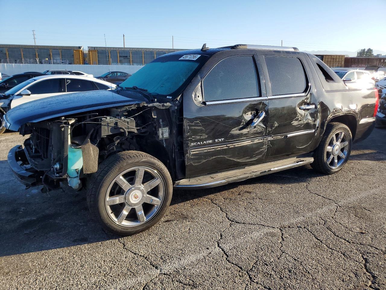 2013 CADILLAC Escalade EXT