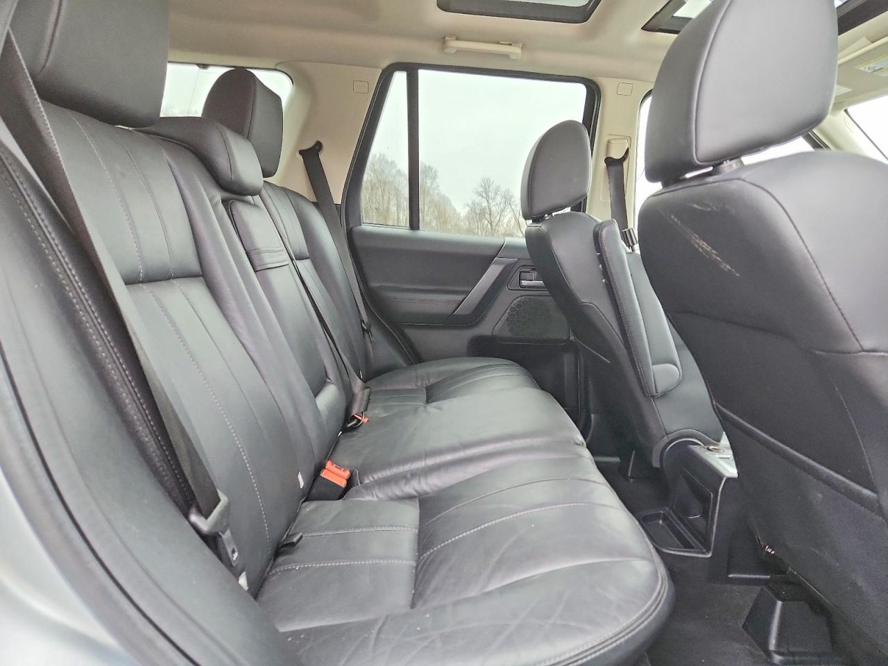 2011 LAND ROVER LR2