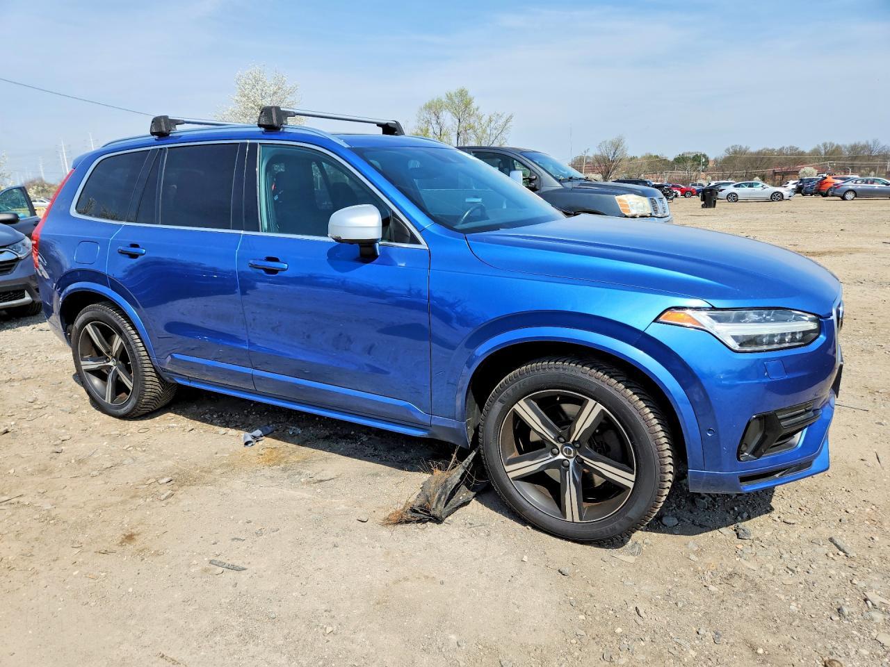 2016 VOLVO XC90