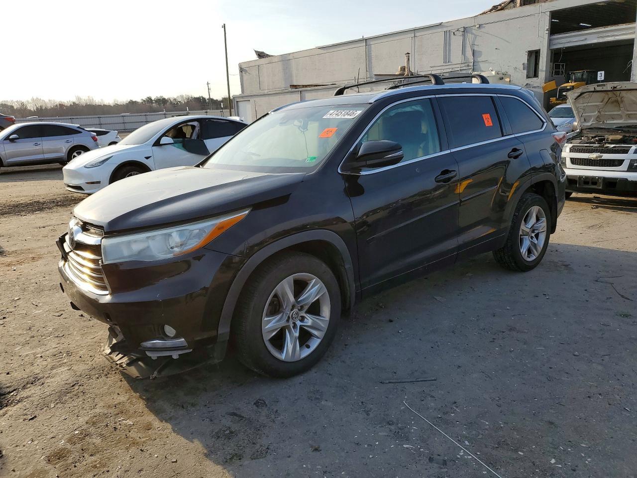 2016 TOYOTA HIGHLANDER