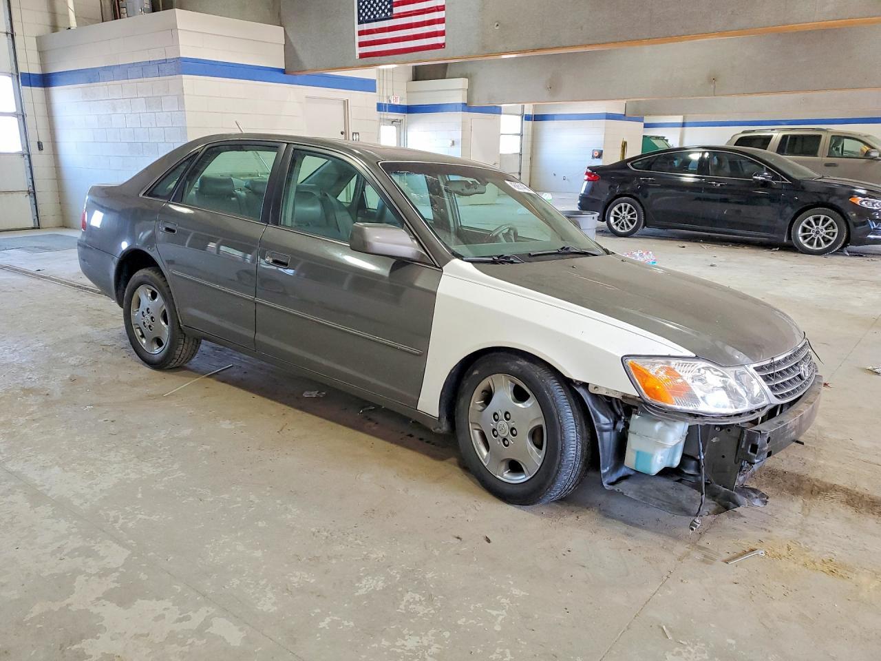 2003 TOYOTA Avalon