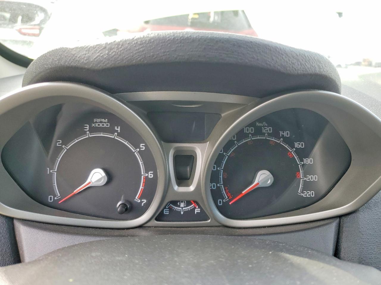 2011 FORD Fiesta