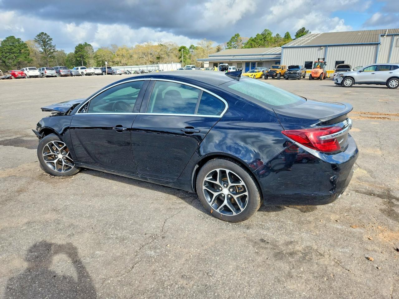 2017 BUICK Regal