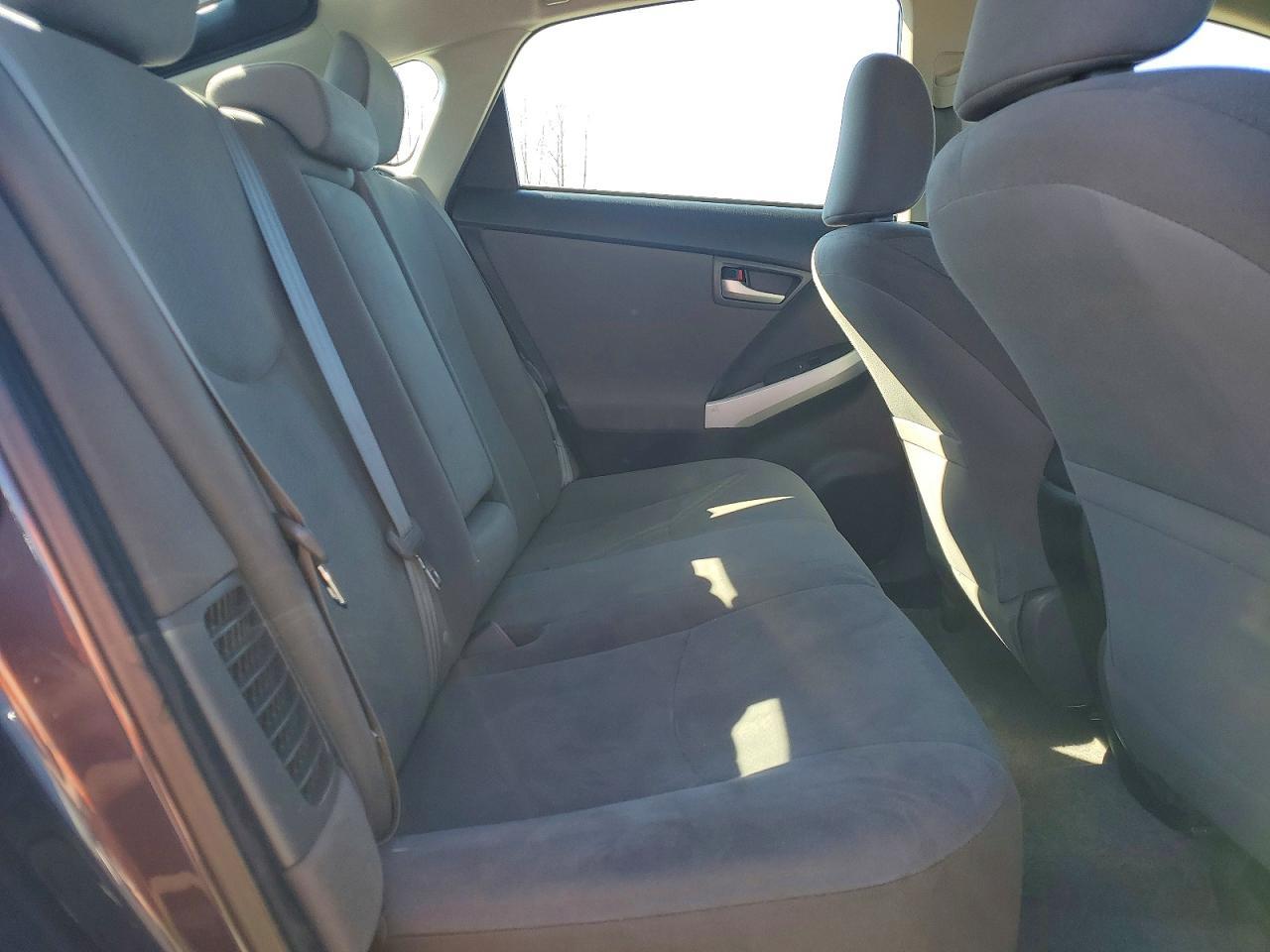 2013 TOYOTA Prius Plug-In