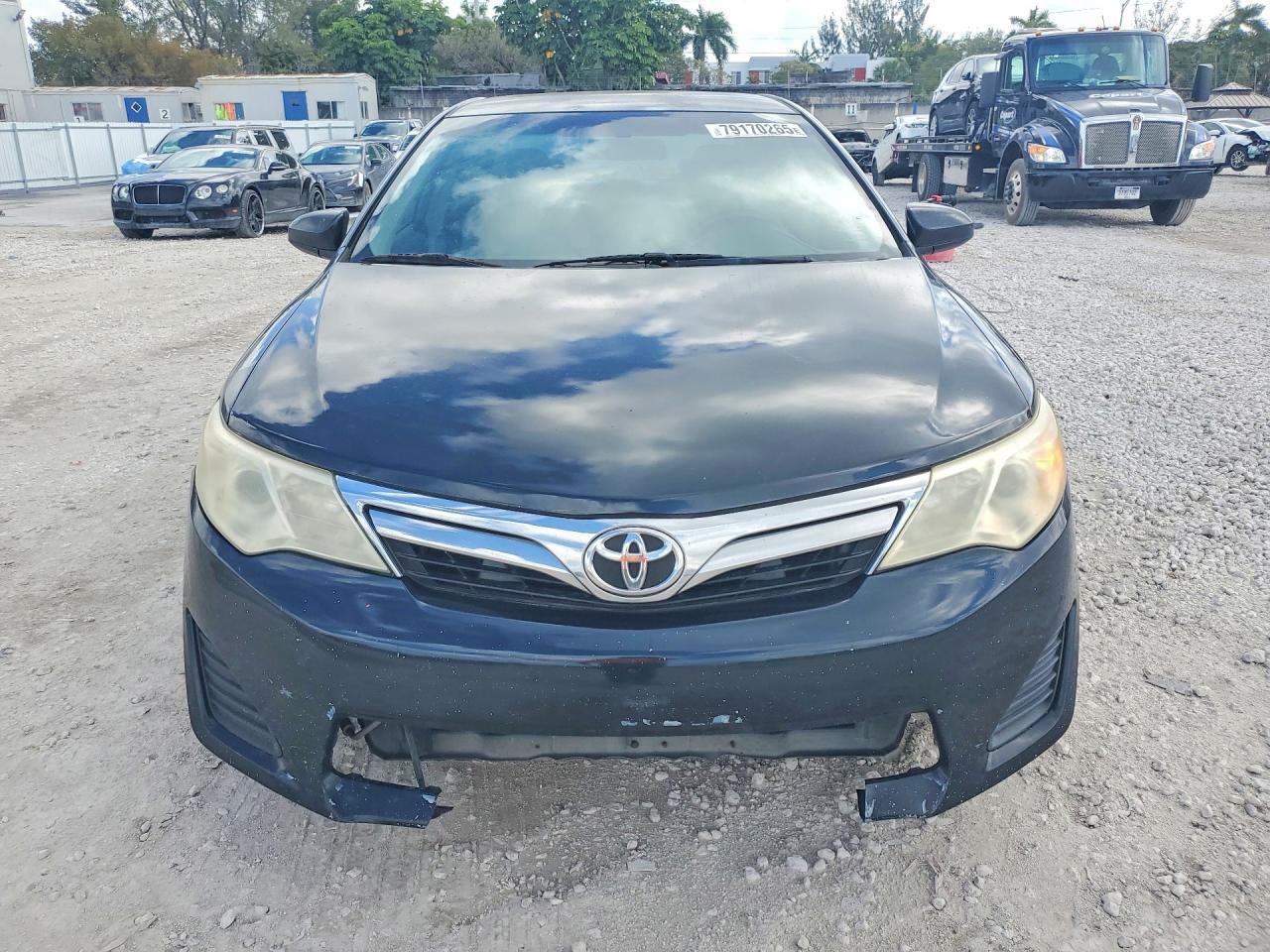 2014 TOYOTA CAMRY
