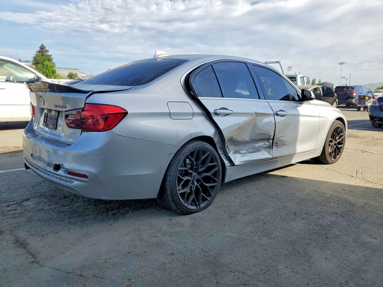2018 BMW 3 SERIES