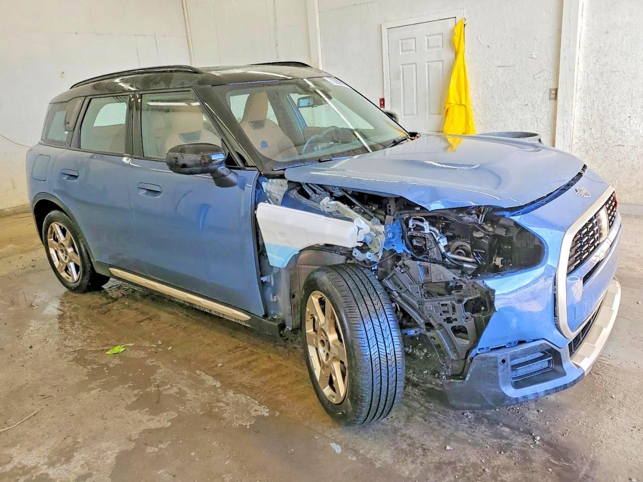 2025 MINI Countryman