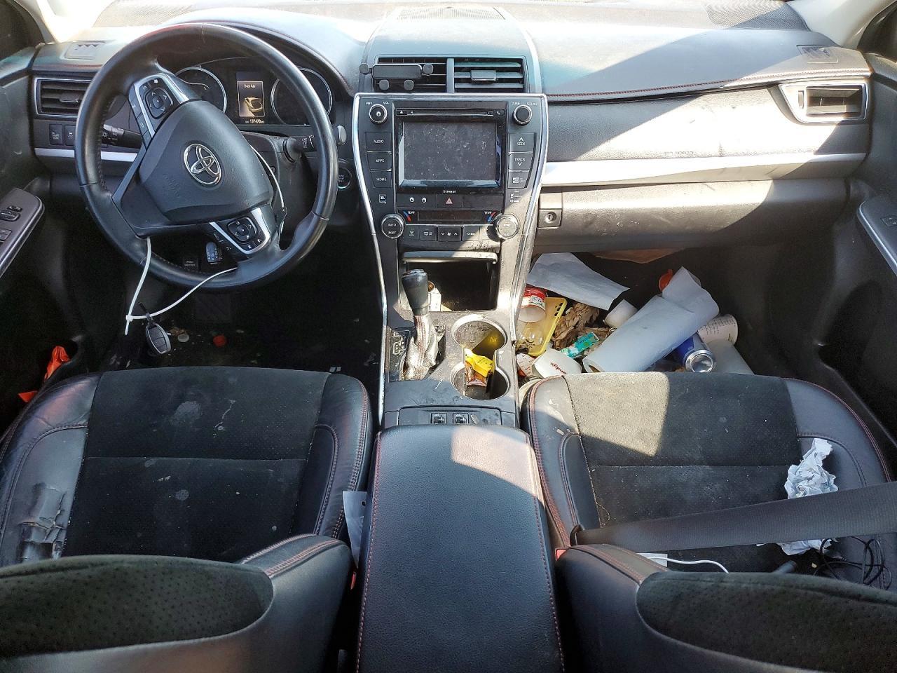 2016 TOYOTA CAMRY