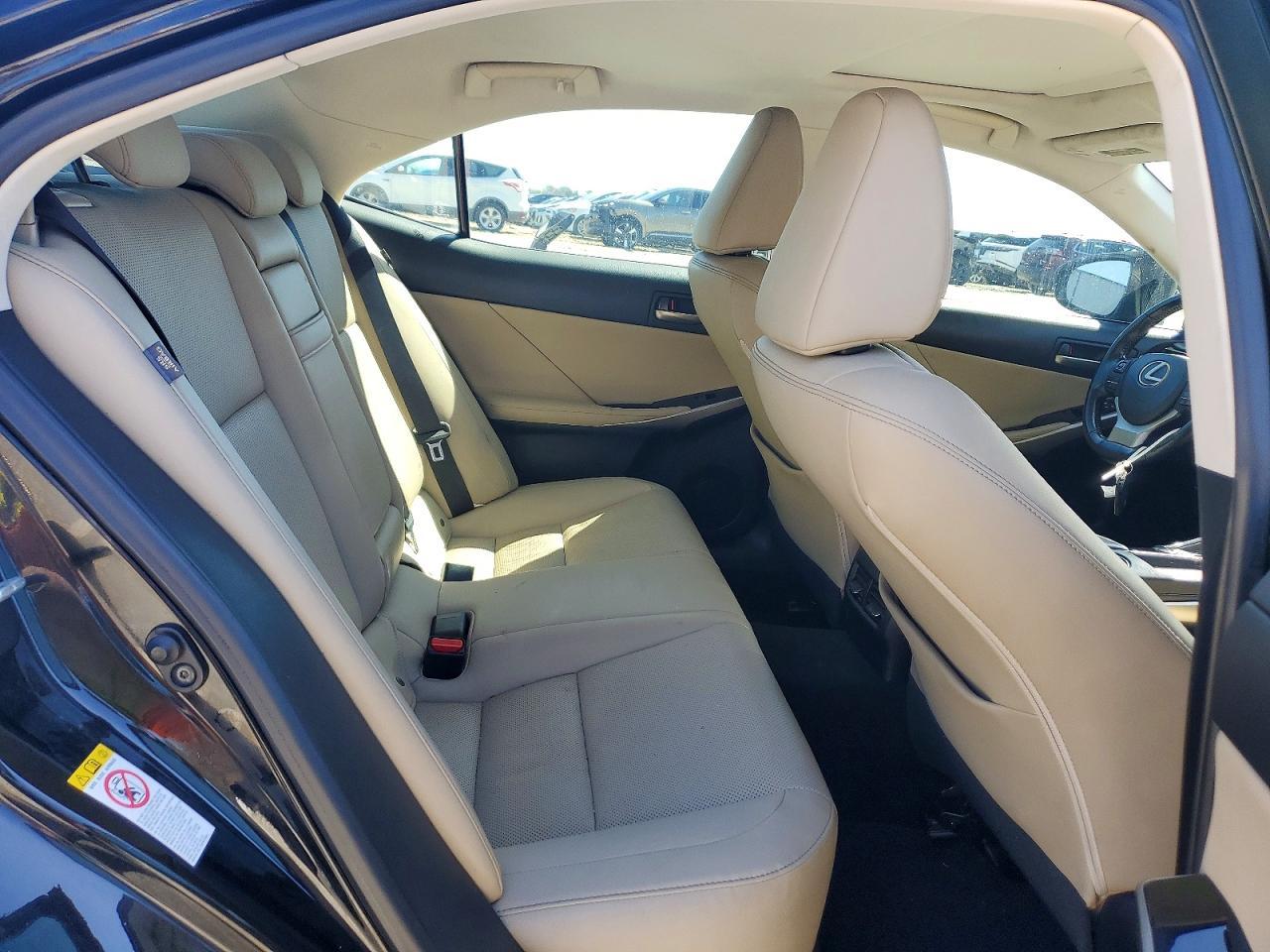 2017 LEXUS IS 200t